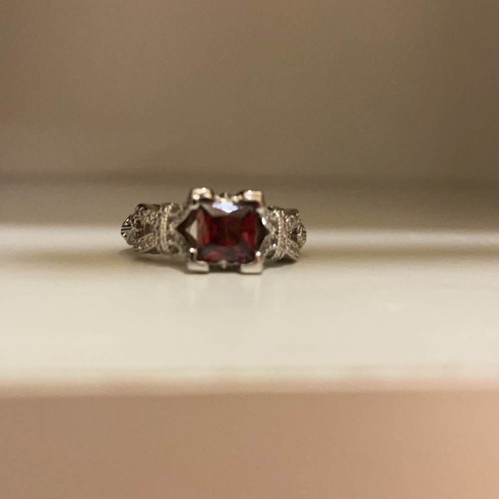 Red Square Cut Gemstone Ring Vintage Design Size 7